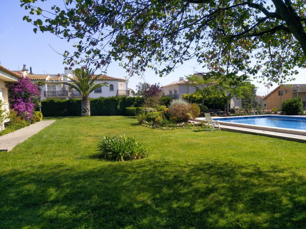 Apartamentos Stil Mar Anna - L'Escala Stil Mar Екстериор снимка